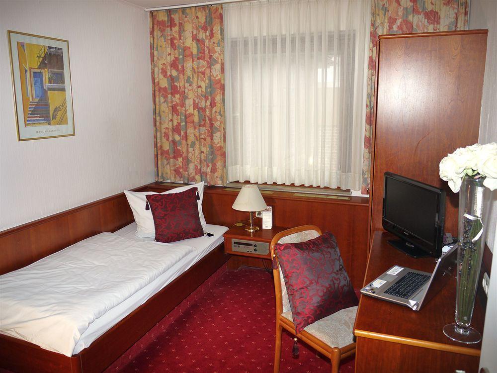 Hotel Mintarder Wasserbahnhof Mülheim an der Ruhr Kültér fotó